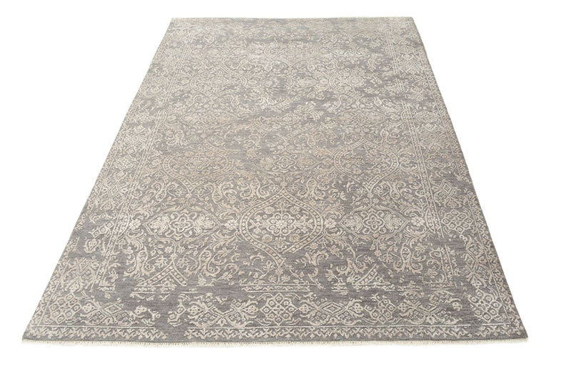 Designer Teppich 152x215cm - hellgrau