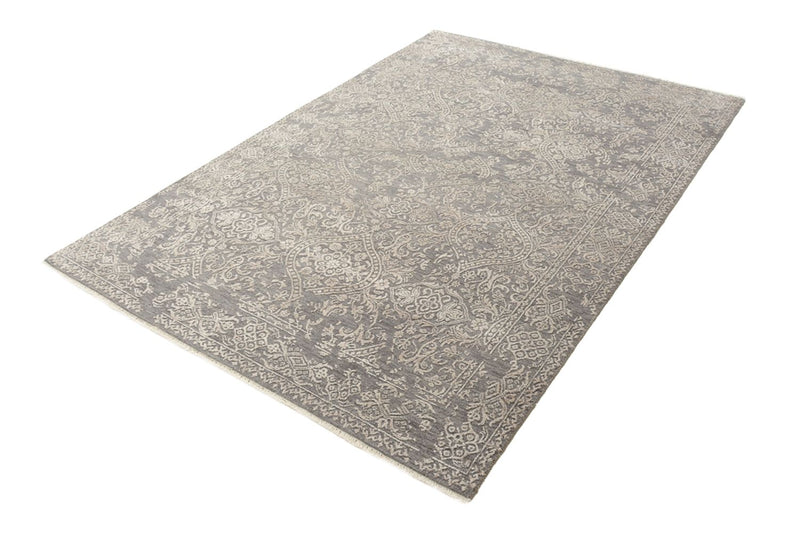 Designer Teppich 152x215cm - hellgrau
